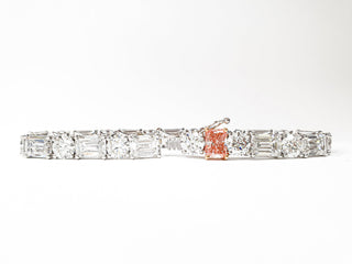 Exclusive Round And Emerald Cut 32.50 Carat Lab-Grown Diamonds Bracelet | IGI Certified | 22.31 Gram 18K White Gold End Date: 21/02/2026