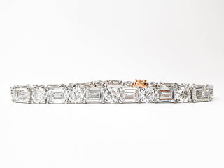 Exclusive Round And Emerald Cut 32.50 Carat Lab-Grown Diamonds Bracelet | IGI Certified | 22.31 Gram 18K White Gold End Date: 21/02/2026