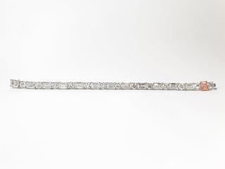 Exclusive Round And Emerald Cut 32.50 Carat Lab-Grown Diamonds Bracelet | IGI Certified | 22.31 Gram 18K White Gold End Date: 21/02/2026