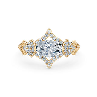 Colette ring in yellow gold, close-up of the oval centre stone and pointed frame