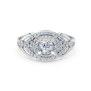 Isolde ring in white gold, close-up of the bezel-set centre stone