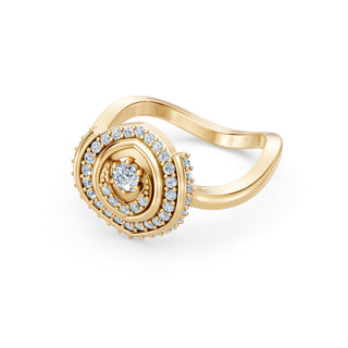 Ondine ring in yellow gold, profile view showing the squared shank
