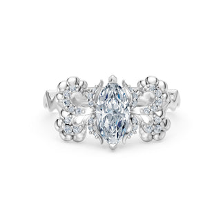 Primrose ring in white gold, close-up of the marquise centre stone