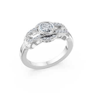 Vesper ring in white gold, angled view showing the interlocking pavé links
